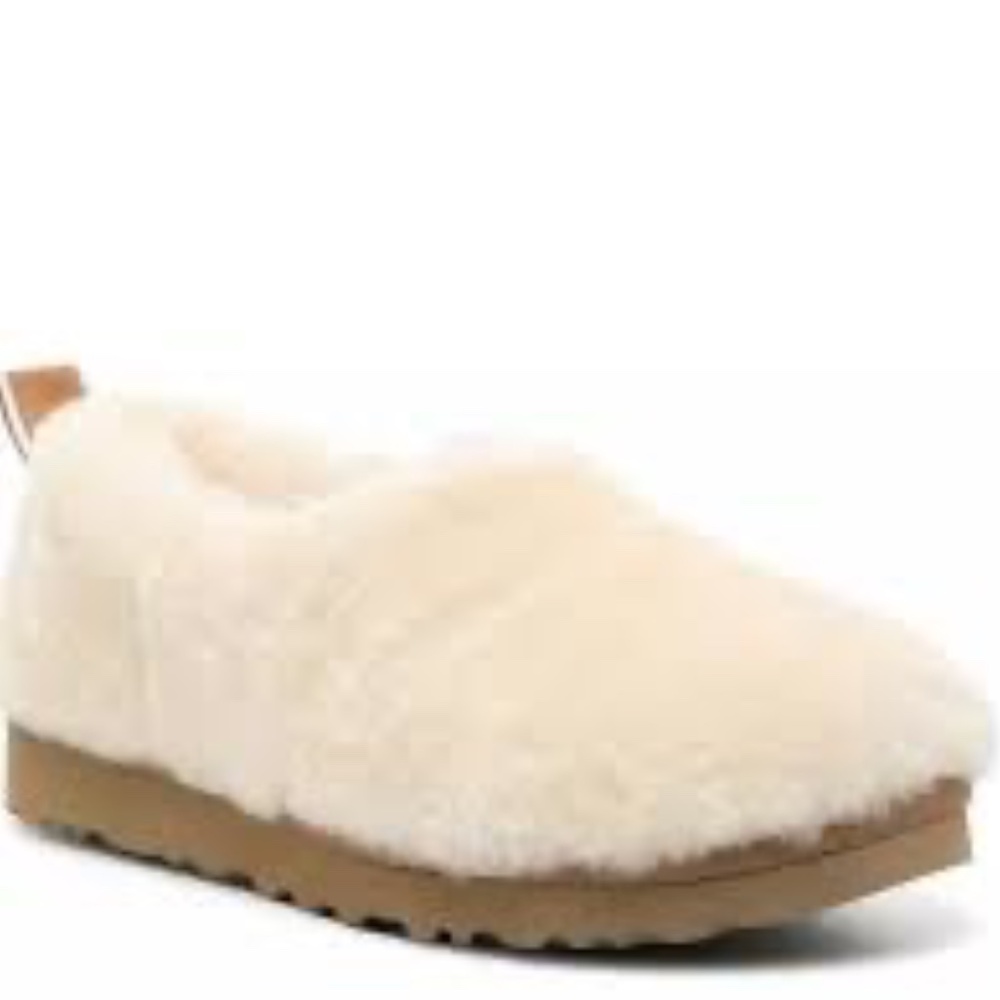 UGG Classic Cozy Bootie Cream Fur (NEW!)